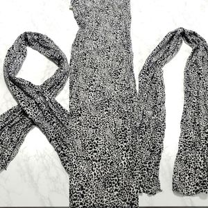 Leopard print lightweight scarf
